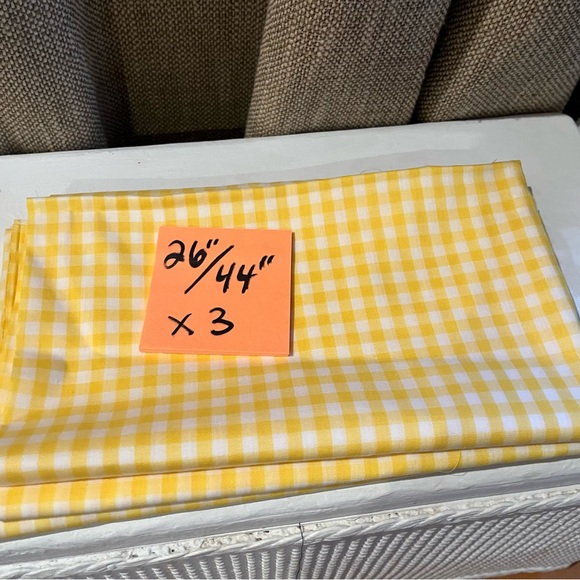 Vintage Bundle of 3 gingham pieces of fabric - Picture 10 of 13
